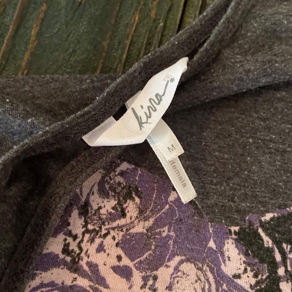 Flowy Tank - Picture 2 of 4